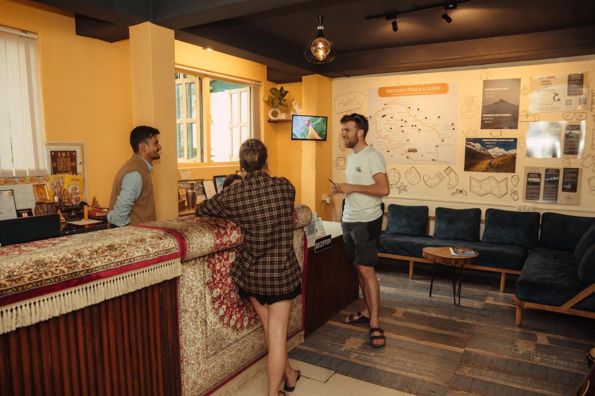 Gaurishankar Backpackers hostel Pokhara Exterior foto