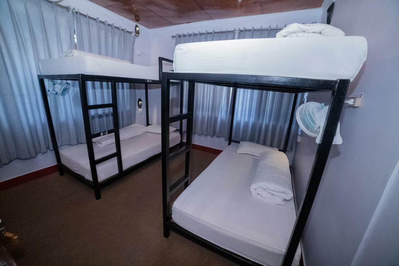Gaurishankar Backpackers hostel Pokhara Exterior foto